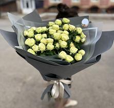 Букет Белые кустовые розы Солинеро в Хорлово